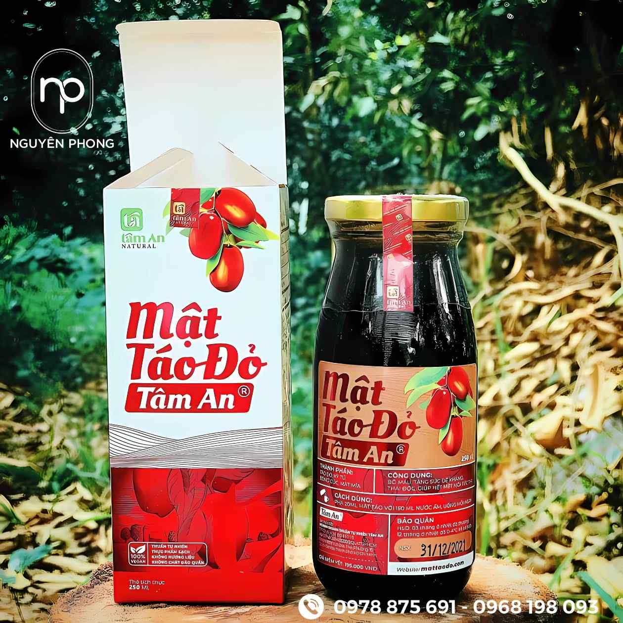 Mẫu tem dán táo đỏ